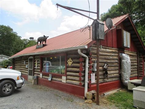 Each of your guest will be treated to a combination of brown sugar glazed ham and slow cooked, seasoned chicken. Log Cabin Smokehouse Bar-B-Que, Rome GA - Marie, Let's Eat!