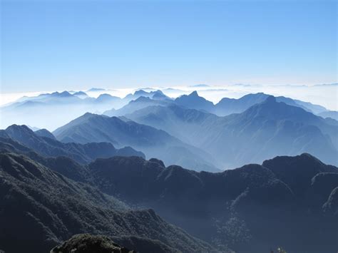 Gunung hkakabo razi adalah puncak gunung tertinggi di asia tenggara. 5 Gunung Tertinggi yang Ada di Asia Tenggara Buat Lo Taklukan