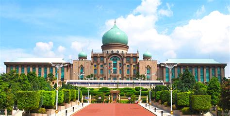 Tapi selain itu, pontianak juga dikenal sebagai ibukota kalimantan barat. 18 Tempat Menarik Di Putrajaya. Bandar Dalam Taman Ini ...