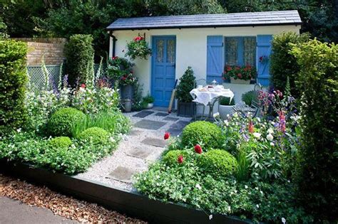 This Is A Cottage Garden With A Modern Twist Thanks To The Simple