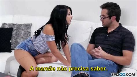 Padrasto Catando A Filha Bucetuda De Pau Legendado