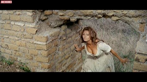 Nackte Sophia Loren In More Than A Miracle