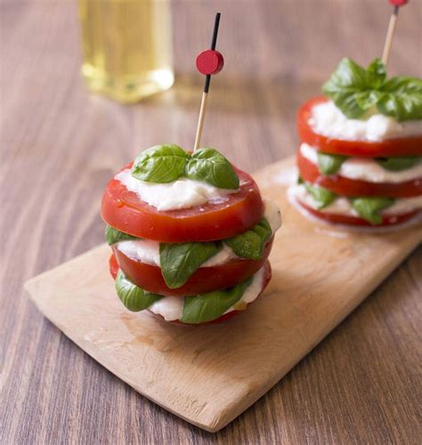 Millefeuille caprese tomate mozzarella basilic
