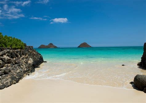 Lanikai Beach Experience The Tropical Beauty Of Hawaii Travelperi
