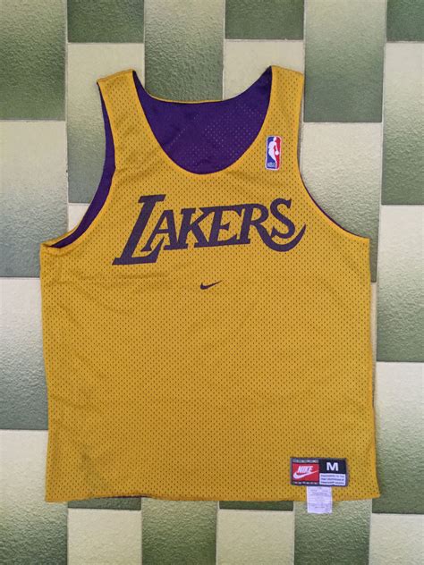 Browse store.nba.com for the latest youth lakers gear, kids apparel, children's clothing and more. #nike #lakers #nba #jersey #losangeleslakers | Vintage outfits, Los angeles lakers
