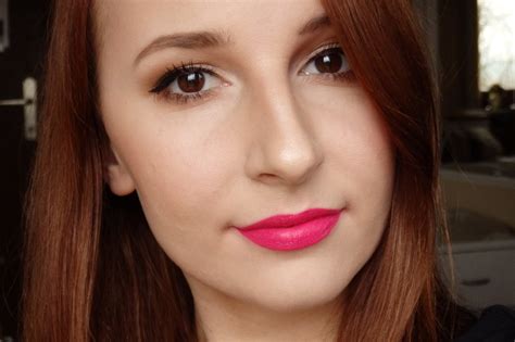 Review Avon True Colour Perfectly Matte Lipsticks Adjusting Beauty