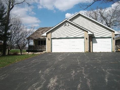 1908 Candlewick Dr Sw Poplar Grove Il 61065 Zillow