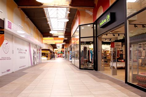 Shop for food, grocery, mobiles, electronics, beauty, baby care & more on carrefour, the most trusted retail brand in beirut & lebanon. Carrefour campanar valencia, aparcamiento gratuito