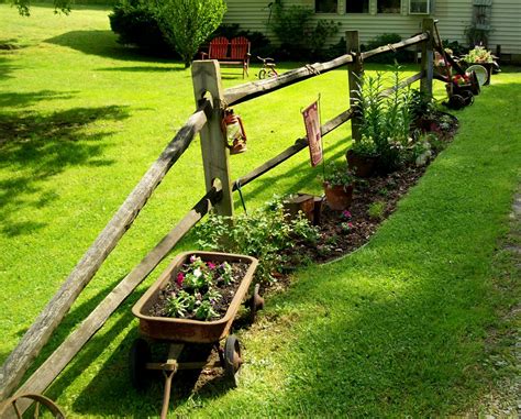 Check out our list of 22 creative lattice fence ideas for home gardens and backyards, showing the fresh and fun ways these can spice up any yard. the split rail fence along my driveway. junk and flowers. just got these planted on mother's day ...