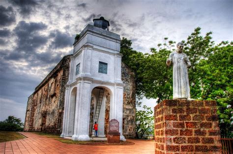 Dibangun di era raja samaratungga dari dinasti. Malacca St. Paul's Hill | The Portuguese colonised Melaka ...