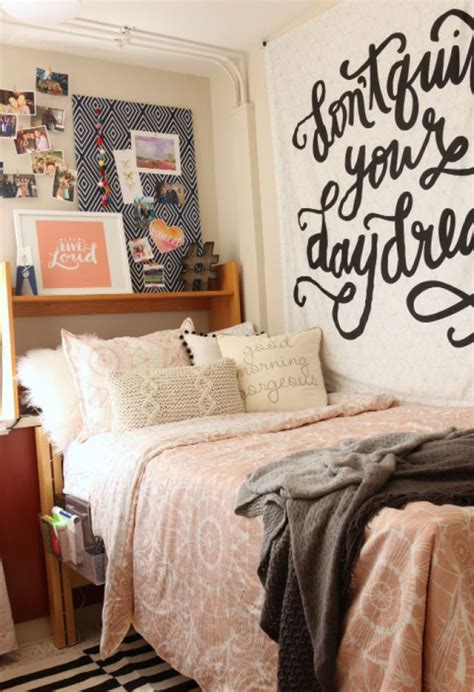 15 Lovely College Dorm Room Designs House Design And Decor