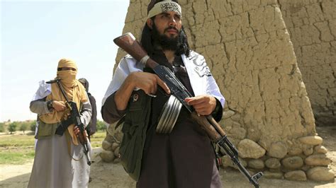 Taliban negotiators headed to presidential palace — report. INFO.CZ | Zakladatel Tálibánu mulla Umar žil Američanům na ...