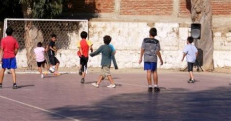 El único objetivo era jugar, por el puro placer de jugar. Niños toman calles de Cancún, podrían ser un foco andante ...