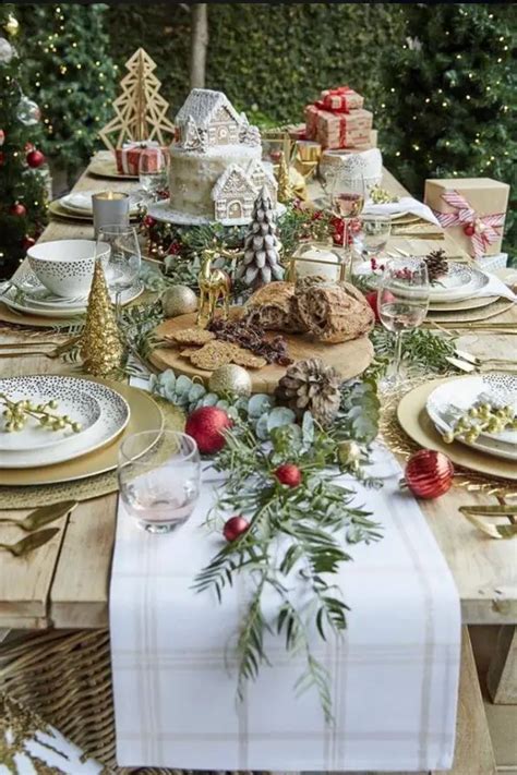 20 Amazing Christmas Table Decorations For Your Perfect Dinner