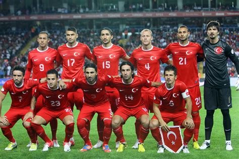Retrouvez toutes les informations sur la sélection, le calendrier, les résultats, le palmarès, les statistiques mais aussi l'effectif. Turkish Football-Soccer by AHMET 'BOB' TURGUT: October 2012