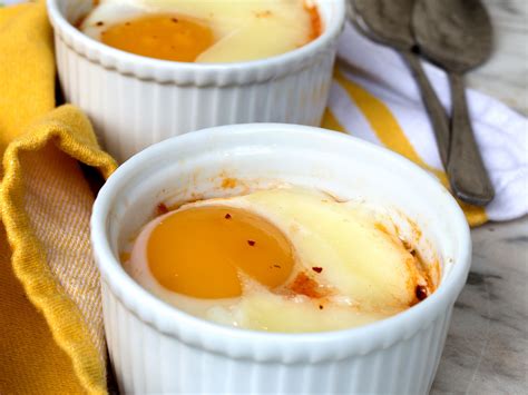 Oeufs Cocotte Au Cantal Recette De Oeufs Cocotte Au Cantal Marmiton