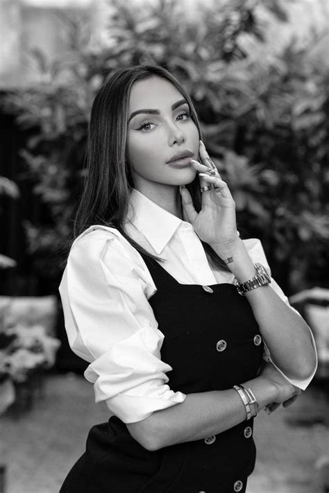 Nabilla will remember her evening of thursday, june 17 for a long time to come. Épinglé par Papy Dackar2 sur Nabilla Benattia en 2021 ...