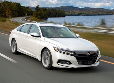 Here Comes The 10th Generation Honda Accord Drive Safe And Fast