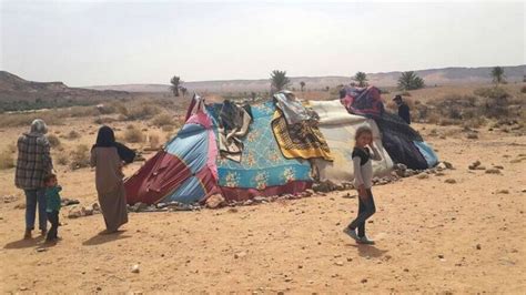 معاناة في الصحراء سوريون عالقون بين الجزائر والمغرب Bbc News عربي