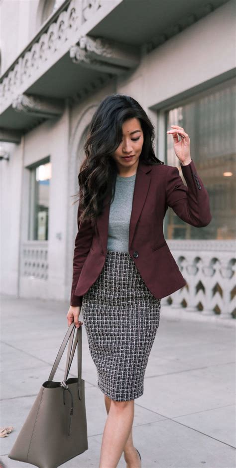 Work Office Outfit Ideas How To Style A Pencil Skirt Glamour Chegospl