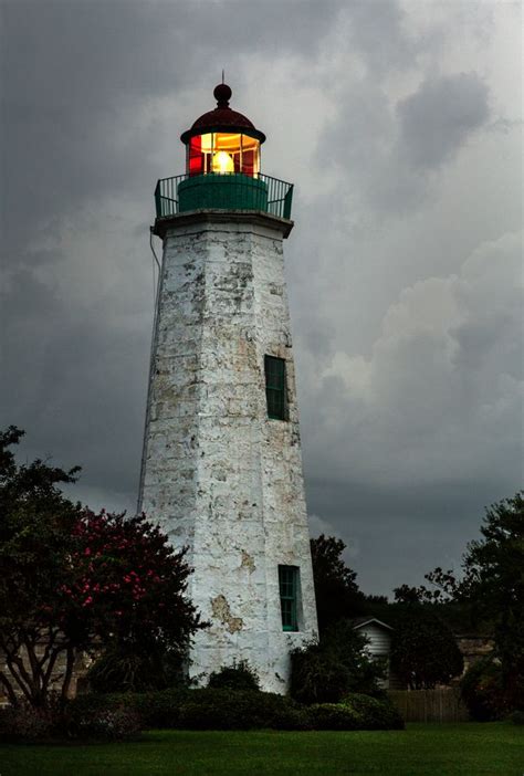 Old Point Comfort Lighthouse Lighthouse Pictures Lighthouse Photos