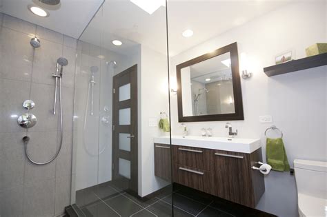 Medium rooms (up to 12 x 14). Bathroom Lighting Ideas for Different Bathroom Types ...