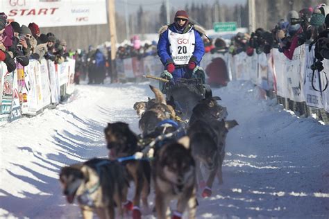 4 Time Champ Takes Iditarod Lead In Alaskas Sled Dog Race The
