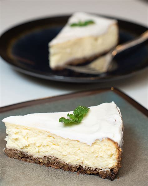 low carb cheesecake with pecan crust