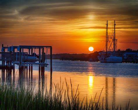 Days End On Water Photograph By Alan Raasch Fine Art America