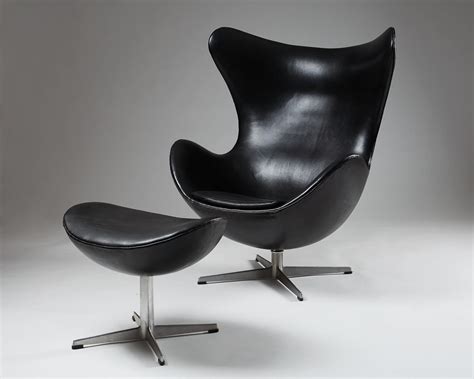 Ever since it was designed by arne jacobsen in 1958, the egg chair was used to make spaces look sophisticated and beautiful. Egg chair Arne Jacobsen