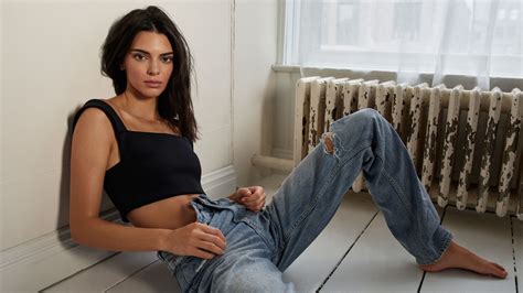 Wallpaper Kendall Jenner Women Model Brunette Torn Jeans
