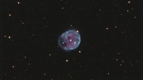 Skull Nebula Ngc 246 Spektrum Der Wissenschaft