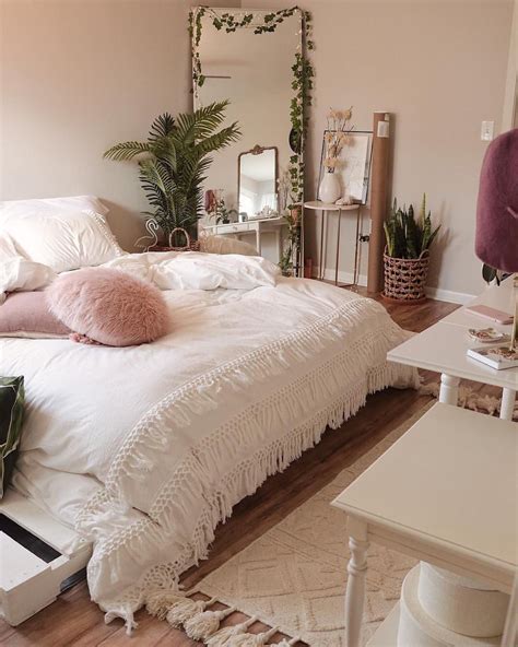 Urban Outfitters On Instagram “thanks For The Bedroom Inspo Celeste Escarcega On Our Must