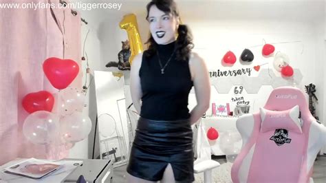 Watch Tiggerrosey Porn Hd Videos Chaturbate Cleavage Curlyhair Brunette Bigboobs Little