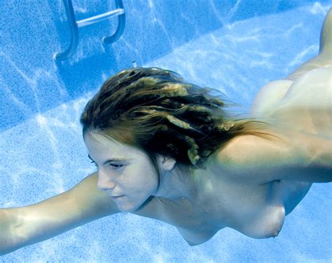 Naked Underwater Voyeur