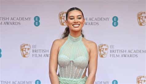 Love Island Star Montana Brown Announces Shes Expecting First Child
