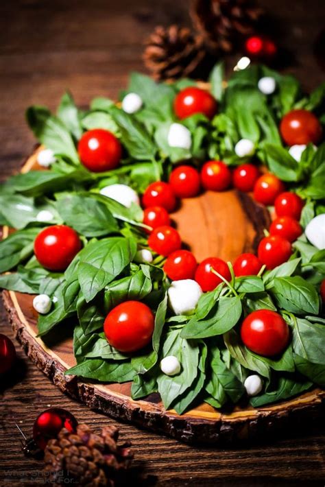 Christmas Wreath Caprese Salad What Should I Make For