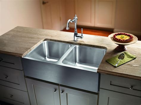 Our stainless steel sinks are strong and durable but also look gorgeous. Kitchen Sinks Buying Guides | DesignWalls.com