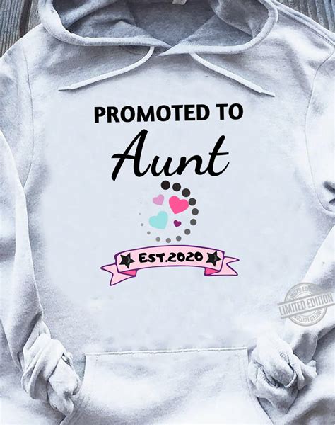 Womens Promoted To Aunt New Auntie Announcement Shirt