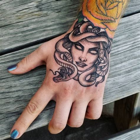 Tatuagem De Medusa Os Significados Podersos Dessa Tattoo FOTOS