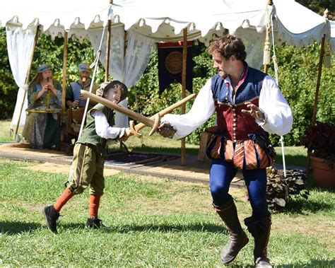 lord oxford and sir henry enjoy some sport guilde of st george new york renaissance faire