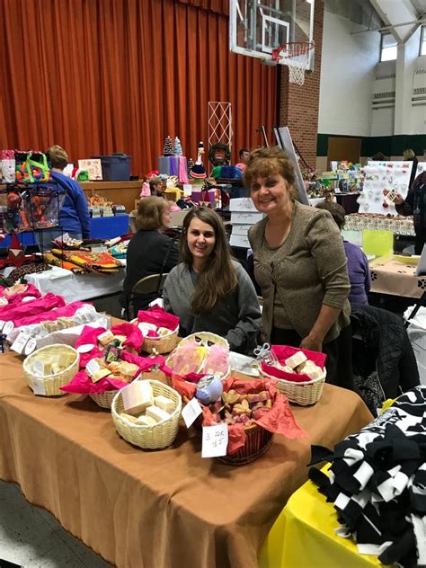 November 10 Holiday Craft Show Lombard Trinity Lutheran Church