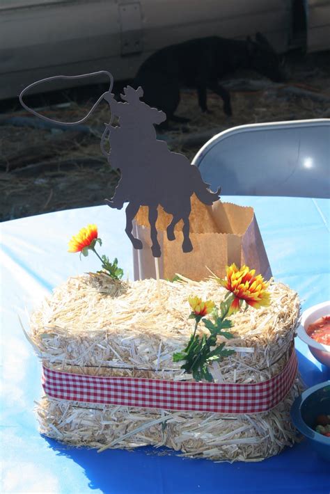 Craftin And Stuff In Cali Cowboy Table Centerpieces Western Birthday