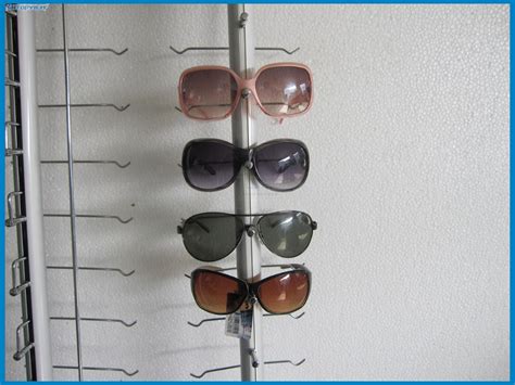 Showcase (6) pairs of shades or eyewear at once with this glasses display for retail stores. Sunglasses Holder For Wall | Gallo