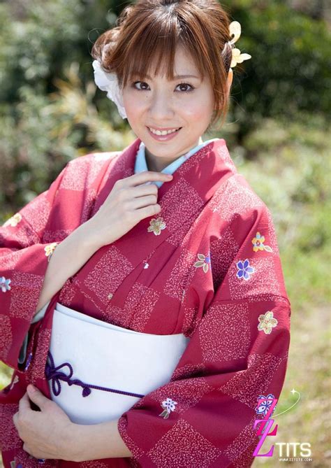 Yuna Asami Traditional Dress