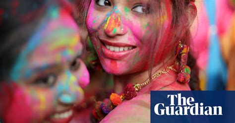 Paint Throwing And Dancing At Indias Holi Festival In Pictures