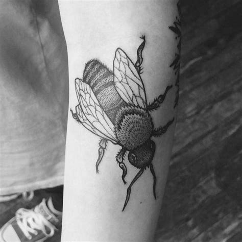 190 Bee Autiful Honey Bee Tattoo Designs With Meanings Ideas And