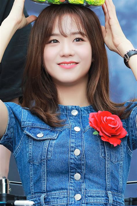 She became a yg entertainment trainee in august 2011 & trained for 5 years. File:Kim Ji-soo at fansign event in Yeongdeungpo on June 30, 2019 (5).png - Wikimedia Commons