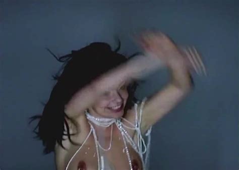 Björk nude Pagan Poetry Naked clip 3