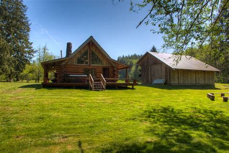 Washington mountain vacation rental cabins with authentic cabin decor, hot tubs with scenic river washington vacation rental cabins, steps from scenic skykomish river in the beautiful cascade. Riverfront Cabin Vacation Rental with Hot Tub and Sauna on ...